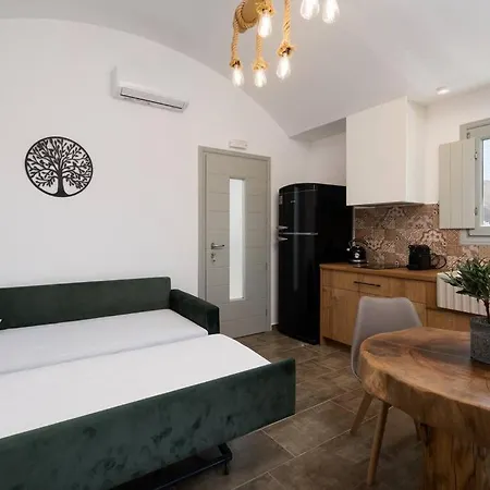 Olive Grove Emporio (Santorini)