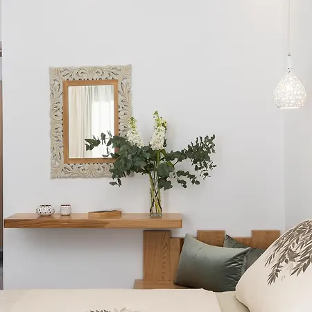 Olive Grove Villa Emporio (Santorini)