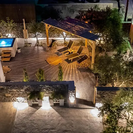 Olive Grove Emporio (Santorini)