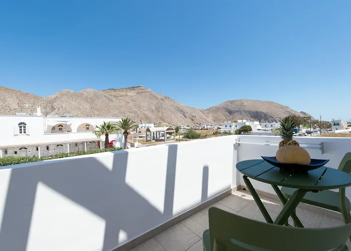 Olive Grove Villa Emporio (Santorini)