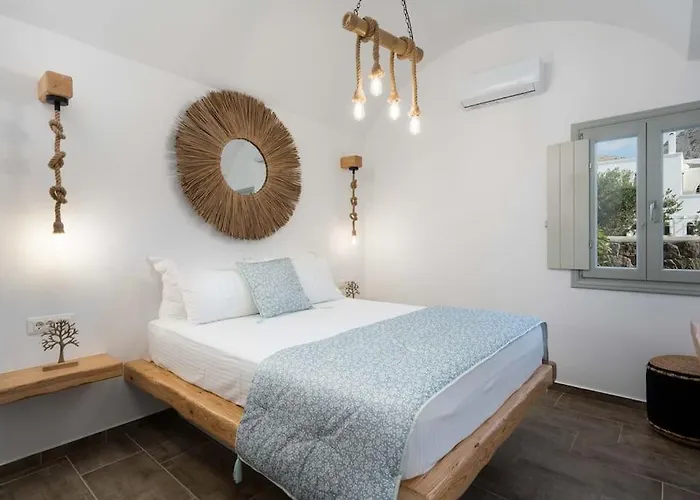 Olive Grove * Emporio (Santorini)