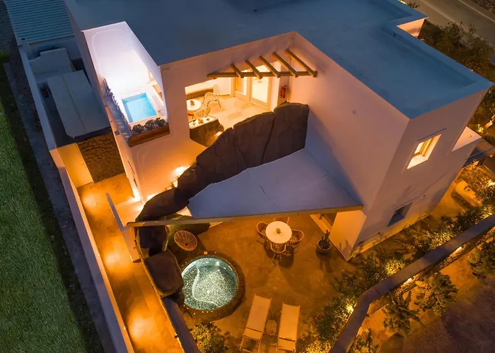 Olive Grove * Emporio (Santorini)